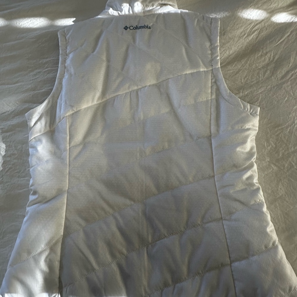 Women’s reversible Tar Heels vest - brand new with tags - size medium - Picture 4 of 6
